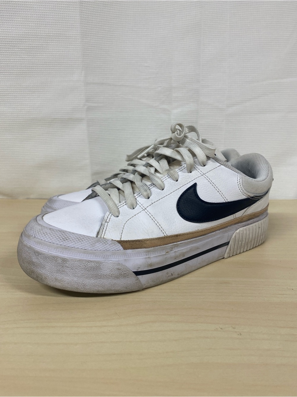 Nike Court Legacy Platform Sneakers White Navy Women’s Size 9